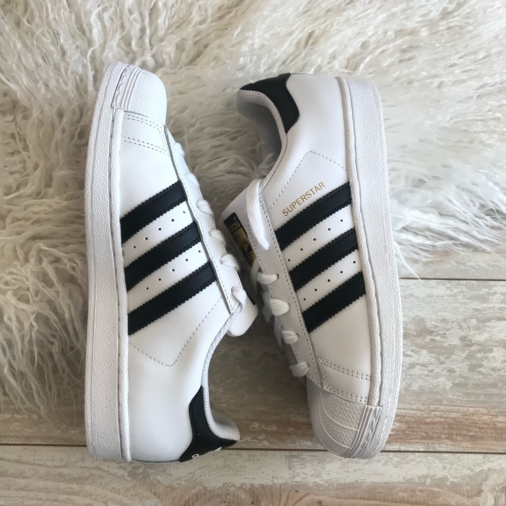 NWT Adidas Superstar Women’s Shoes - Picture 8 of 8